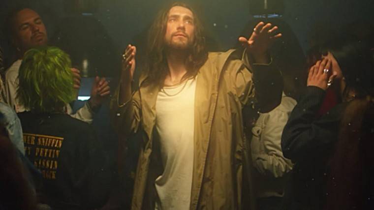Актер снялся в&nbsp;роли Иисуса в&nbsp;клипе «Ленинграда», чтобы заплатить за&nbsp;квартиру в&nbsp;Киеве