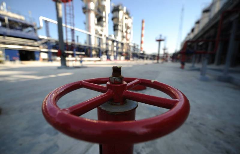 Россия запоздала с введением нефтяного эмбарго против Украины | Политнавигатор