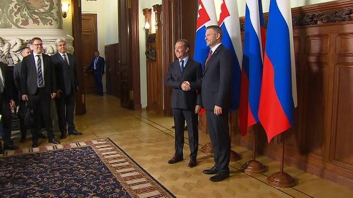 Российско-словацкие переговоры: Дмитрий Медведев обозначил контуры по газовому соглашению