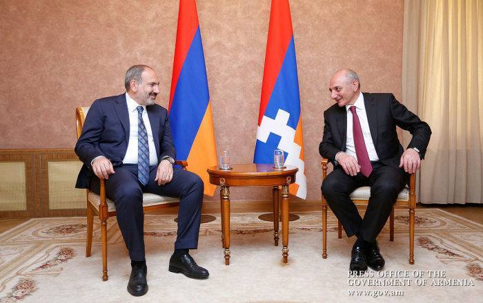 Саакян ответил Пашиняну: власти Армении всегда держали Степанакерт в курсе переговоров