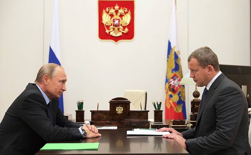 Недосидел до выборов: Путин отправил в отставку губернатора