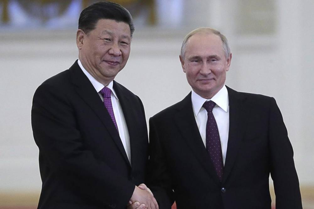 Россия и Китай намерены развивать практику расчетов в национальных валютах