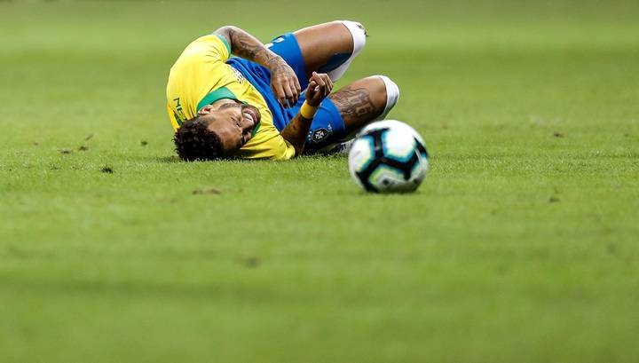 Бразилия переиграла Катар в товарищеском матче, Неймар получил травму