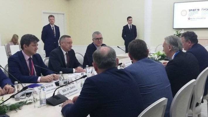 Беглов, ИТМО, «Газпром нефть» и Политех подписали соглашение о создании научного центра