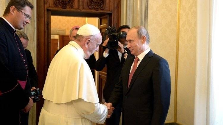 Названа дата встречи Путина с Папой Римским