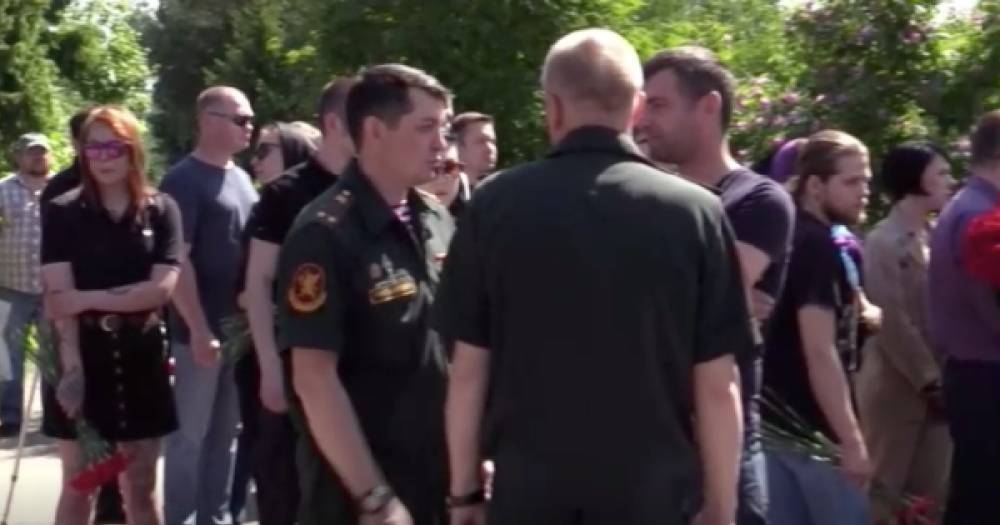 Бывшего пресс-секретаря Порошенко вызвали на допрос из-за пропавших серверов.