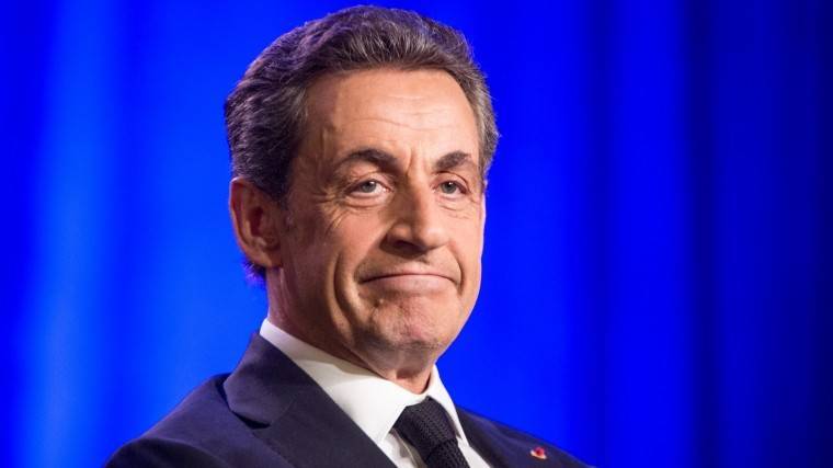Видео: Николя Саркози вышел на&nbsp;пробежку по&nbsp;парку в&nbsp;Петербурге
