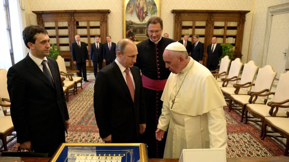 Ватикан поспешил со встречей папы Франциска и Путина - до того, как её подтвердили в Кремле