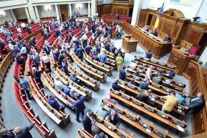 Рада отказалась от законопроекта Зеленского о незаконном обогащении