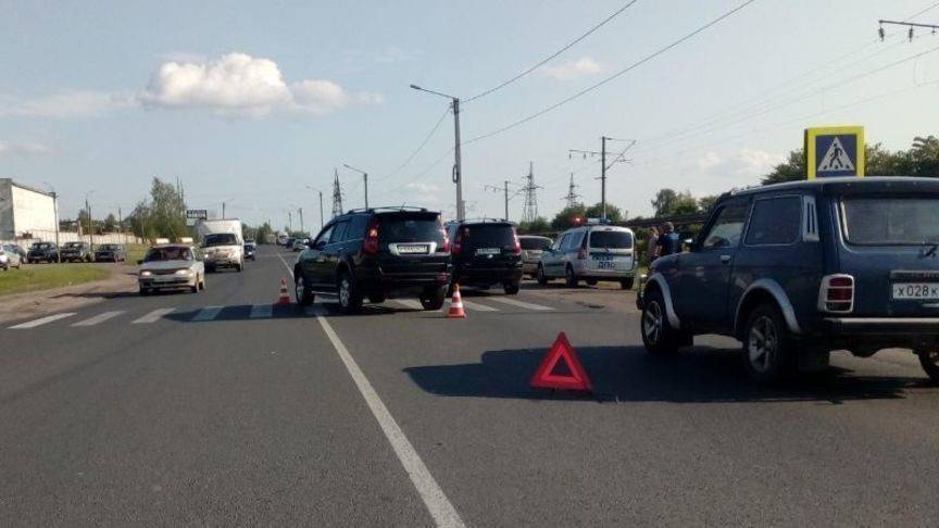 В Кирове сбили женщину, переходившую дорогу по пешеходному переходу (ВИДЕО)