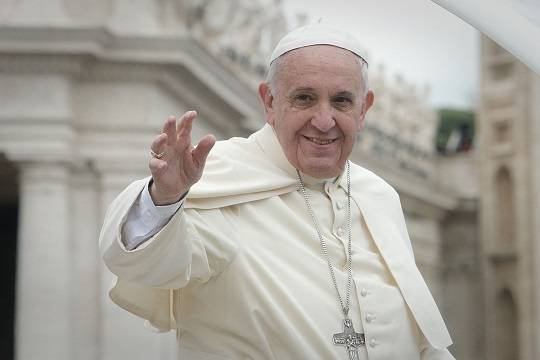Папа Римский Франциск изменил текст молитвы «Отче наш»