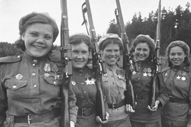 «Стреляй только наверняка»: как готовили советских снайперов уничтожать немецких оккупантов | Русская семерка