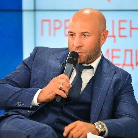 Источник: Сушинский и Хацей выписали себе премии по 100 миллионов рублей