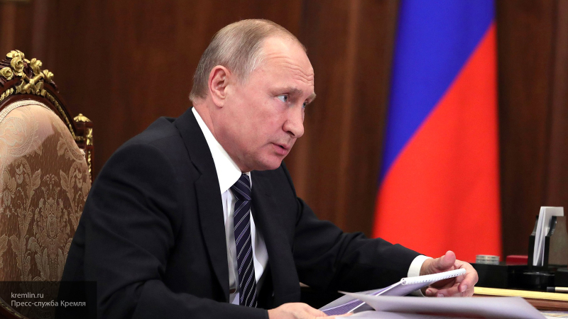 Путин в шутку посоветовал завести дело на провалившего свое "расследование" Мюллера