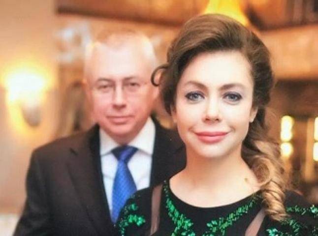 Первая жена Малашенко обвинила Рынску в краже ковра за 500 тысяч рублей