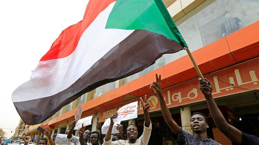 Африканский союз приостановил членство Судана