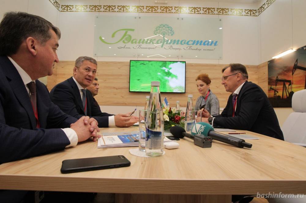 Правительство Башкирии подписало соглашение о взаимодействии с ПАО «КамАЗ»