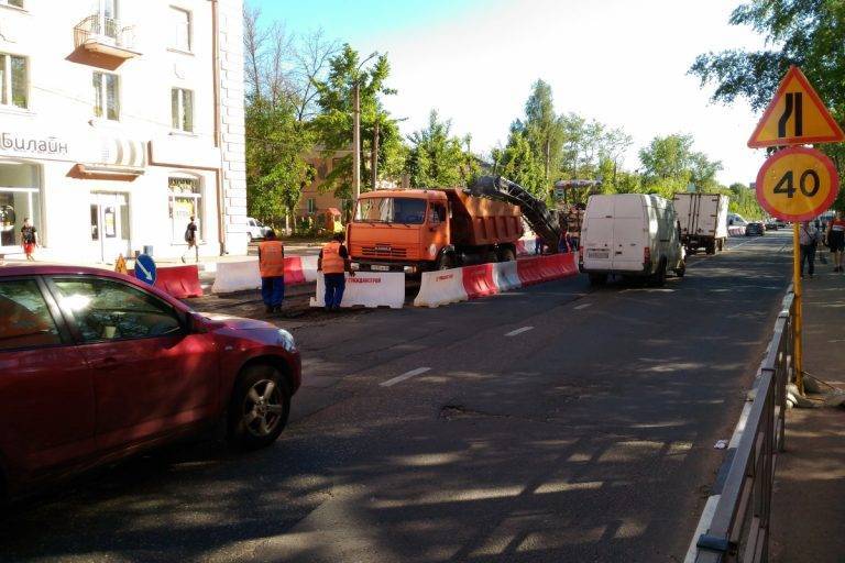В Твери начали демонтировать трамвайные пути на улице Орджоникидзе