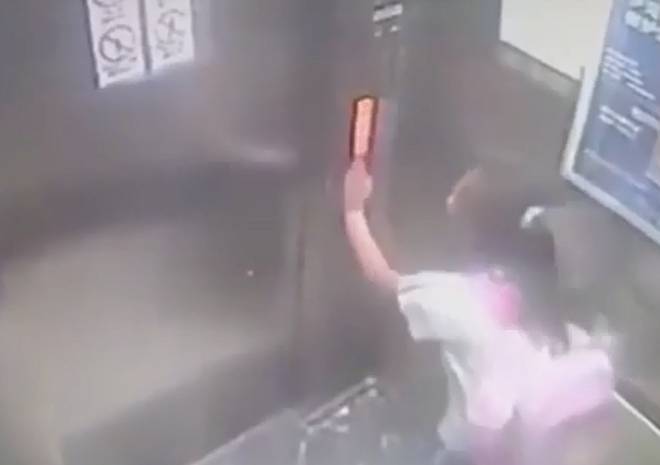В Китае девочка выжила при падении лифта с 19-го этажа