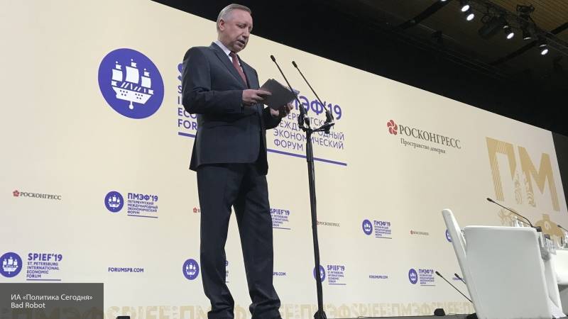 Беглов и ректор НИУ "ВШЭ" подписали соглашение о сотрудничестве в рамках ПМЭФ-2019