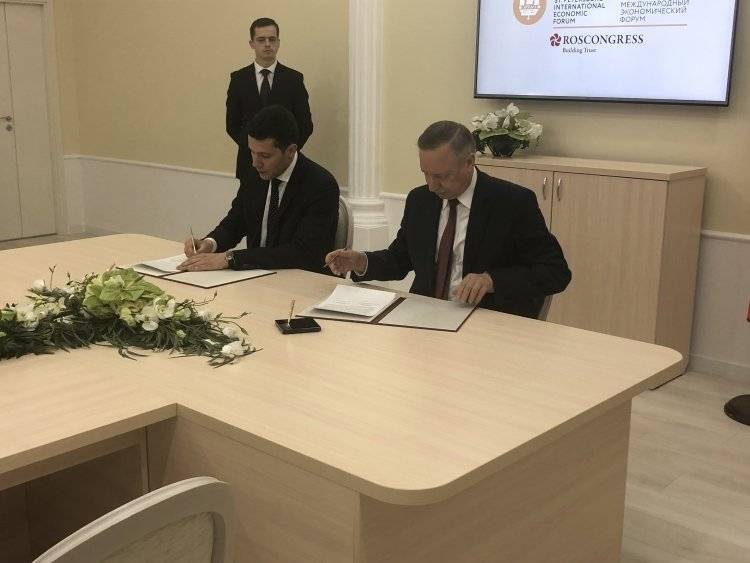 Беглов подписал соглашение с НИУ ВШЭ на ПМЭФ-2019