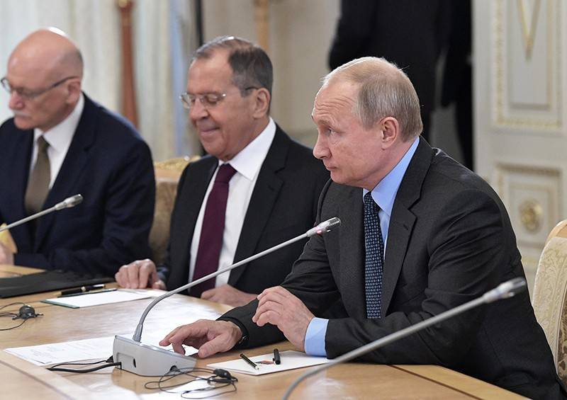 Ядерное оружие, нефть и санкции: о чем говорил Путин на ПМЭФ-2019