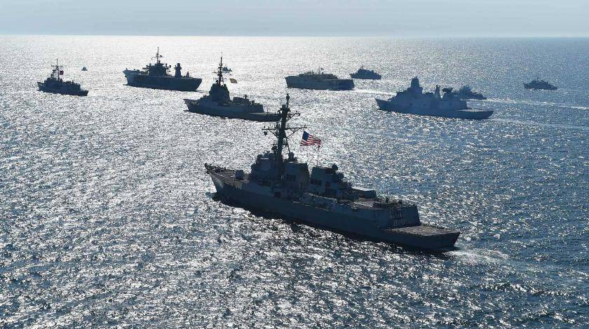 Боевые корабли НАТО вторглись в воды Балтики