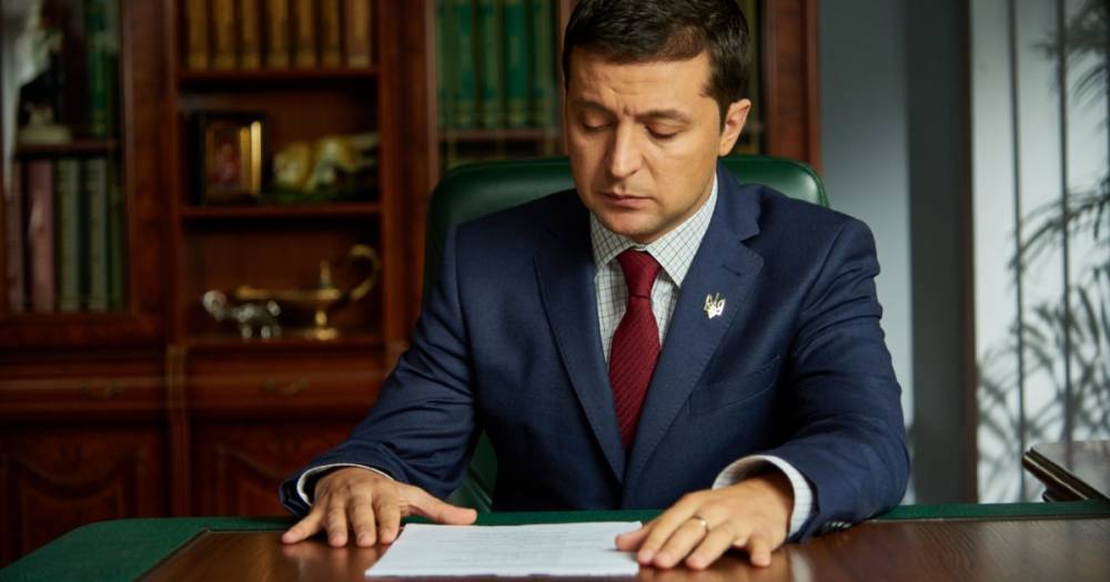 Зеленский делает всё возможное, чтобы стать первым президентом-чуваком Украины
