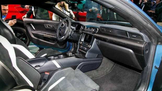 Ford Mustang Shelby GT500 получит более 700 лошадиных сил мощности
