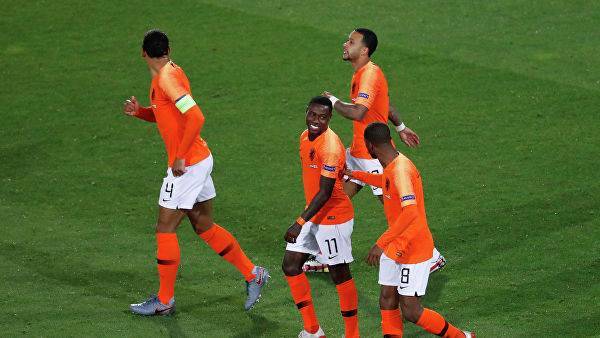 Футболисты сборной Нидерландов победили англичан и вышли в финал Лиги наций