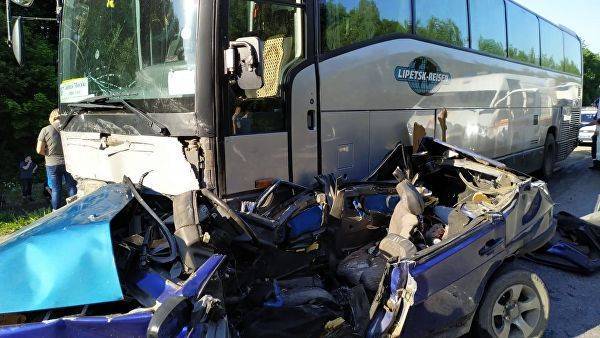 В Липецкой области три человека погибли в ДТП с автобусом