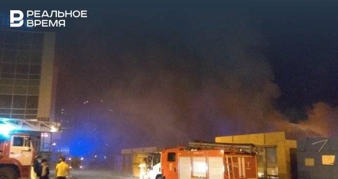 В МЧС рассказали подробности о пожаре на Приволжском рынке в Казани