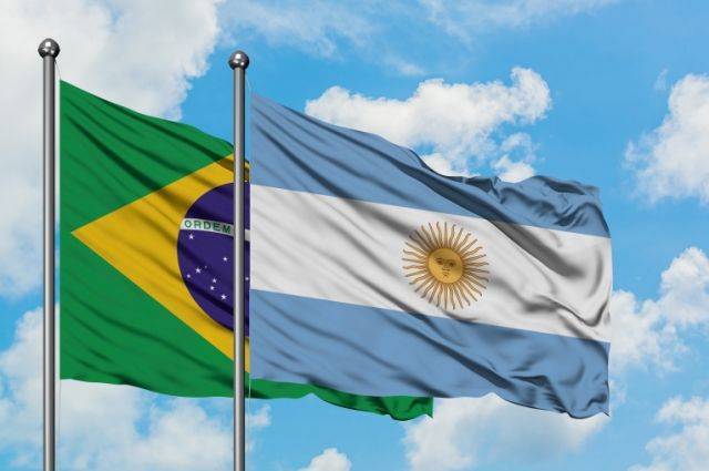 Аргентина и Бразилия планируют создать единую валюту