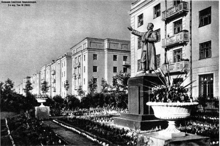И.В.Сталин - «Тверь старинная». Как в городе памятники Иосифу Виссарионовичу Сталину появились и потом исчезли - tverigrad.ru - Тверь