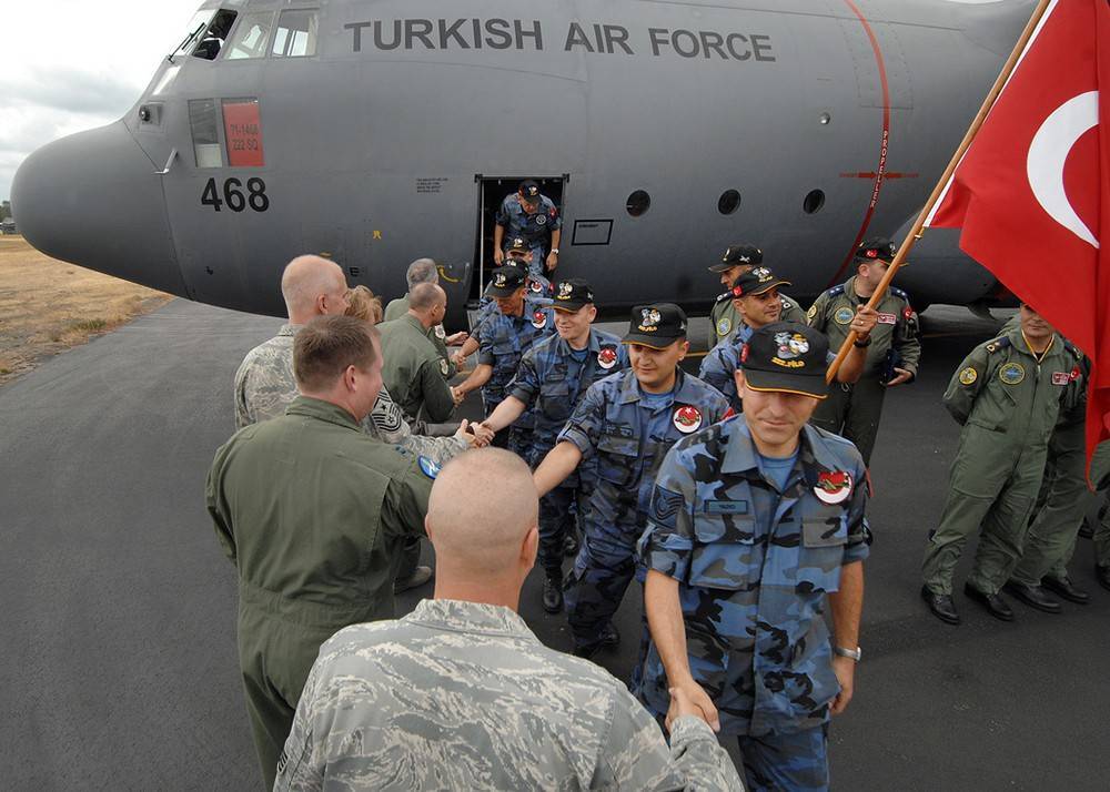 США отказались обучать турецких летчиков из-за российских С-400