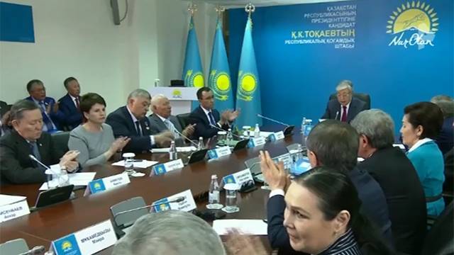 После Назарбаева: Казахстан готовится к внеочередным президентским выборам