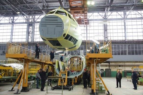 Десятки пилотов РФ лишились работы после крушения самолета Ан-148