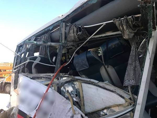 15 туристов разбились в автобусе в Дубае | Вести.UZ