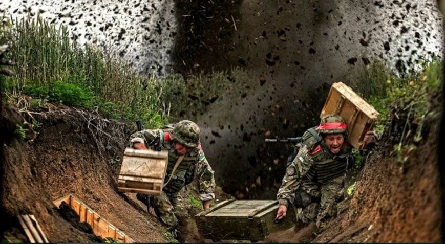 Бойцы ДНР точным минометным выстрелом уничтожили блиндаж с карателями «Азова»*