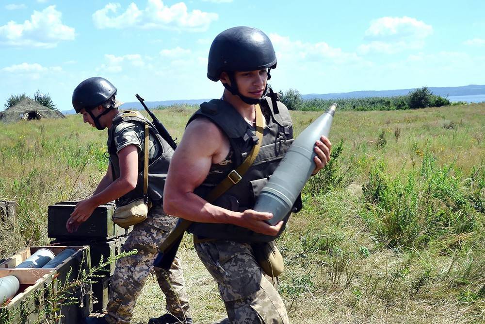 Зеленский: ВСУ будут жестко отвечать на обстрелы в Донбассе