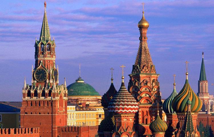 Кремль не будет менять свою позицию в отношениях с Великобританией