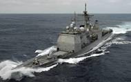Крейсер США и корабль России чуть не столкнулись в море