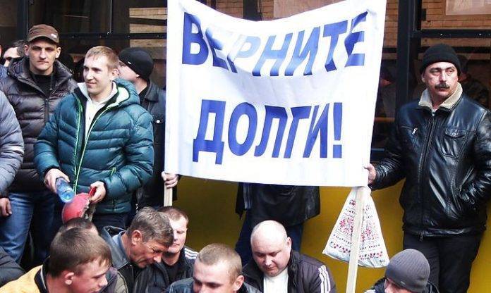 Кабмин Украины выделил 300 млн гривен на погашение долгов перед шахтерами