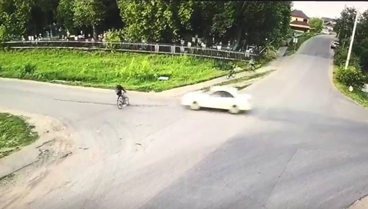 Страшная авария, унесшая жизнь школьника-велосипедиста в Татарстане, попала на видео