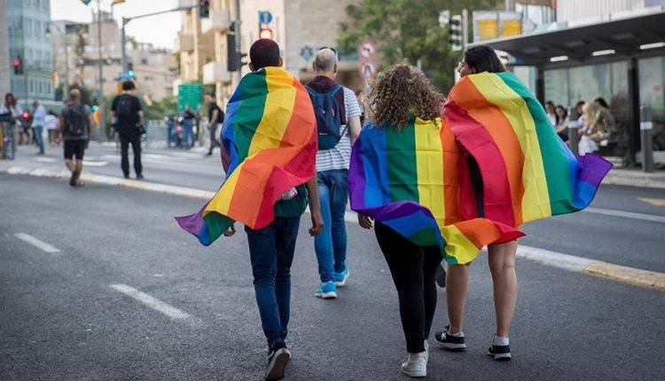 Россияне рассказали о своем отношении к гомосексуалистам
