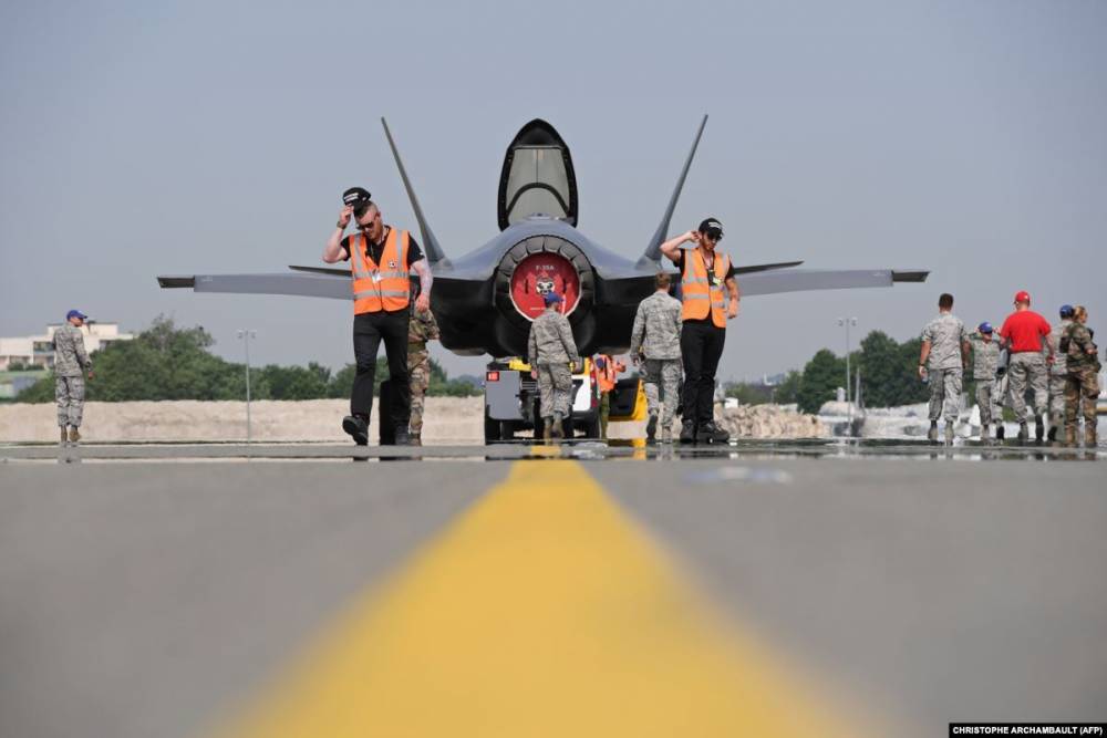США не станут обучать турецких лётчиков из-за поставок С-400