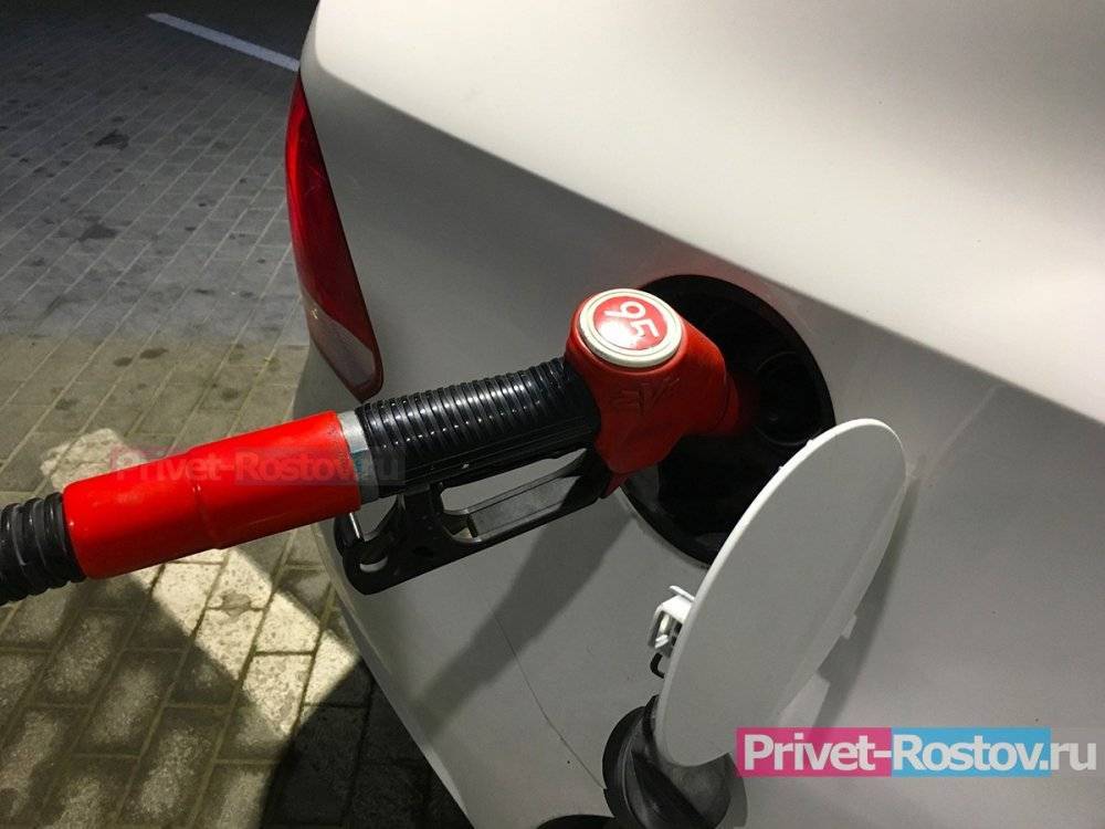 Правительство считает, что смысла сдерживать розничные цены на бензин больше нет