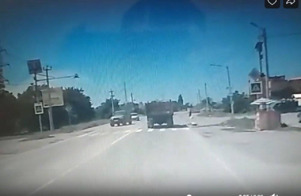 Смертельный наезд грузовика на пешехода в Таганроге попал на видео