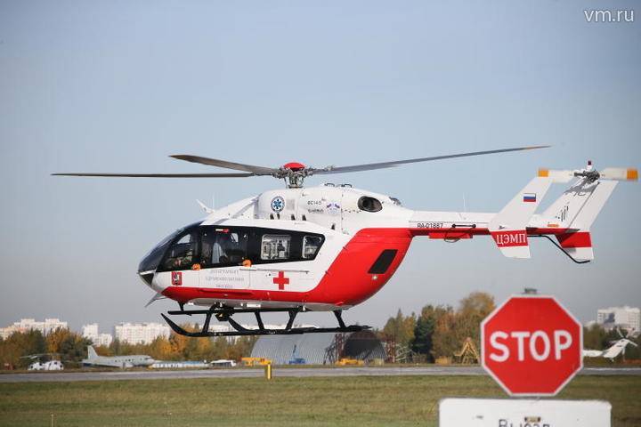 Санитарный вертолет эвакуировал пострадавшего в ДТП на Калужском шоссе