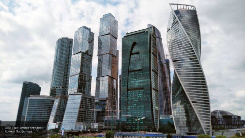 Росгвардейцы задержали на крыше "Москва-Сити" 18-летнего руфера